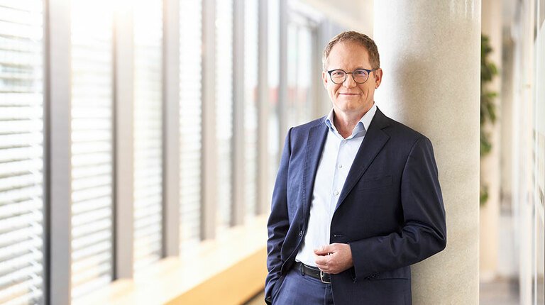 SMA Supervisory Board extends mandate of Jürgen Reinert and appoints him Chairman of the Managing Board